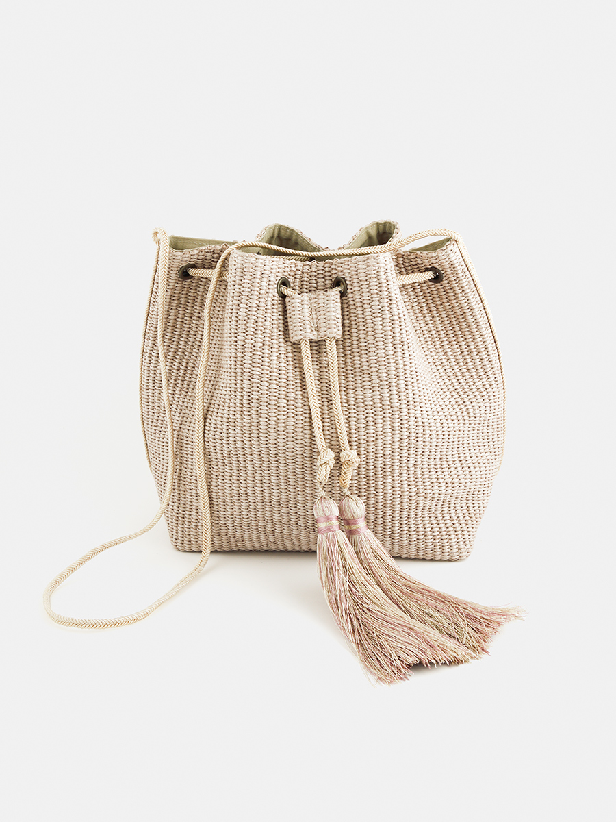 Knitted pouch - 'NEMA'