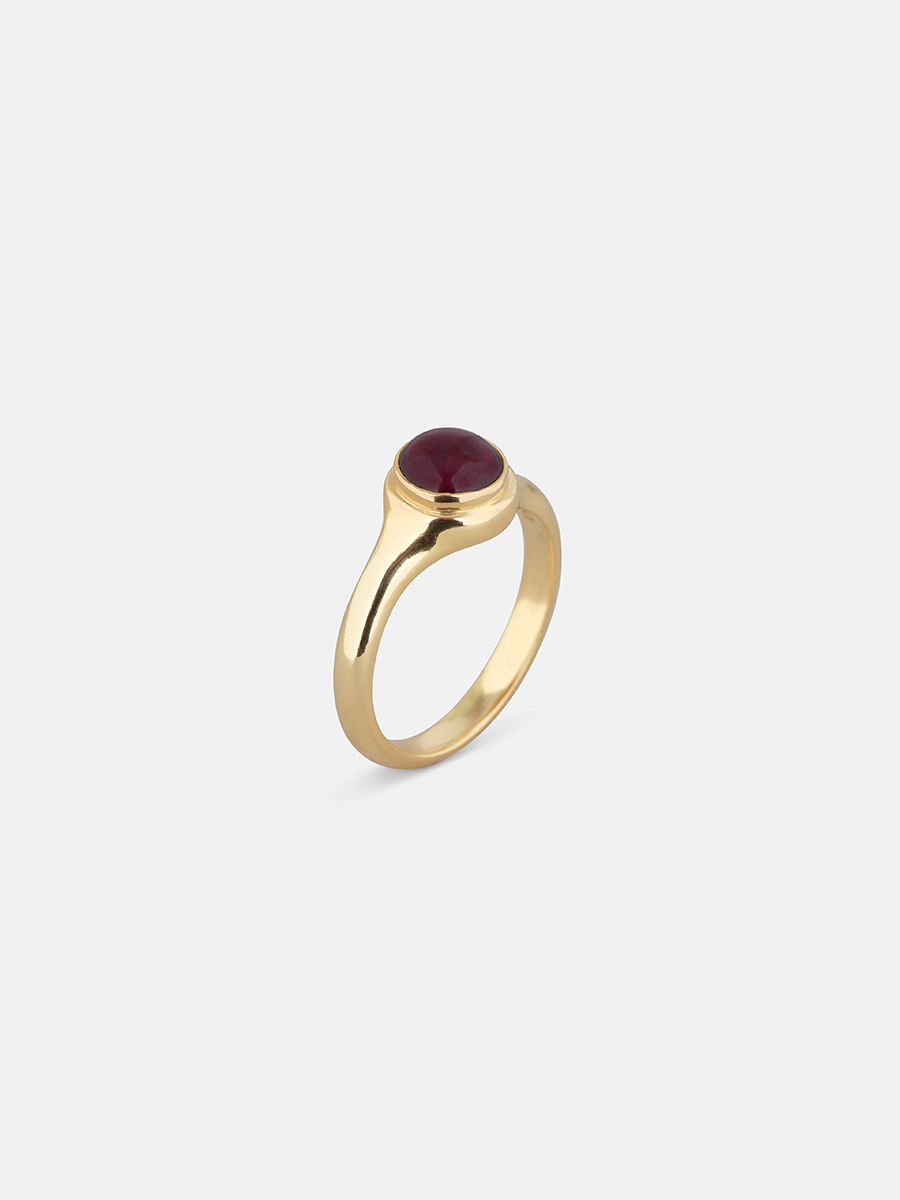 Gold ring with garnet
