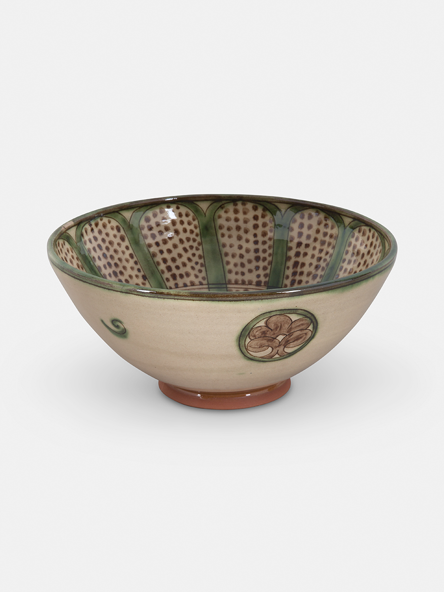Bowl with brown flower